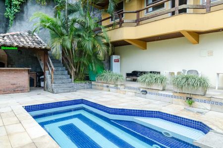 Casa à venda com 350m², 4 quartos e 2 vagas Casa à venda com 350m², 4 quartos e 2 vagasPiscina - Andar (-4)