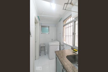 Apartamento à venda com 70m², 3 quartos e 1 vagaÁrea de serviço 