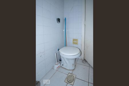 Banheiro de kitnet/studio para alugar com 1 quarto, 40m² em Centro, Rio de Janeiro