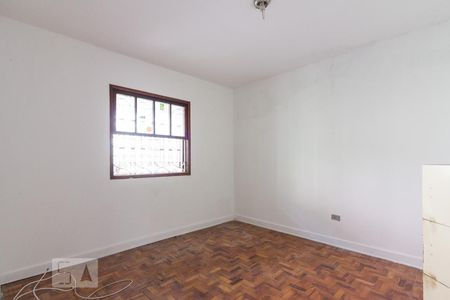 Quarto 2 de casa para alugar com 2 quartos, 100m² em Parque Vitória, São Paulo