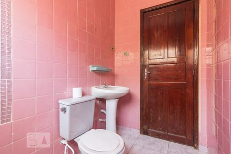 Banheiro de casa para alugar com 2 quartos, 100m² em Parque Vitória, São Paulo