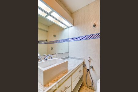 Banheiro de apartamento à venda com 2 quartos, 92m² em Vila Uberabinha, São Paulo