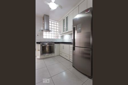 Apartamento para alugar com 210m², 3 quartos e 2 vagas Apartamento para alugar com 210m², 3 quartos e 2 vagasCozinha