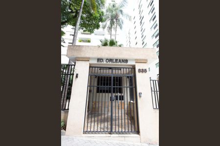 Apartamento para alugar com 210m², 3 quartos e 2 vagas Apartamento para alugar com 210m², 3 quartos e 2 vagasFachada