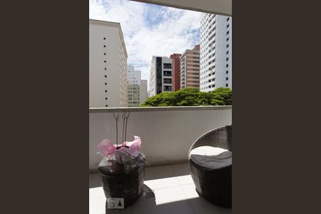 Sacada de apartamento para alugar com 3 quartos, 210m² em Cerqueira César, São Paulo