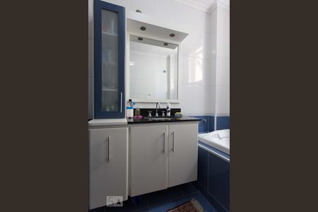 Apartamento para alugar com 210m², 3 quartos e 2 vagas Apartamento para alugar com 210m², 3 quartos e 2 vagasBanheiro