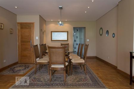 Sala de apartamento para alugar com 3 quartos, 210m² em Cerqueira César, São Paulo