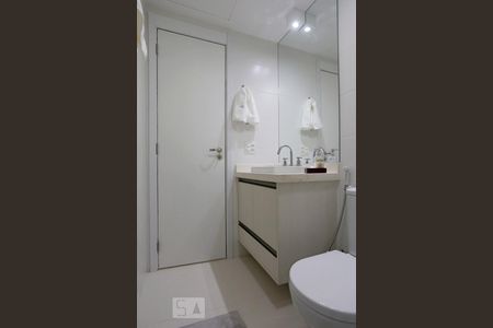 Studio para alugar com 31m², 1 quarto e sem vaga Studio para alugar com 31m², 1 quarto e sem vagaBanheiro