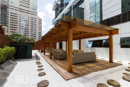 Studio para alugar com 27m², 1 quarto e 1 vaga Studio para alugar com 27m², 1 quarto e 1 vagaÁrea Externa