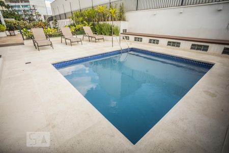 Apartamento à venda com 48m², 1 quarto e 1 vaga Apartamento à venda com 48m², 1 quarto e 1 vagaÁrea comum - Piscina