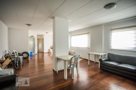 Apartamento à venda com 48m², 1 quarto e 1 vaga Apartamento à venda com 48m², 1 quarto e 1 vagaÁrea comum - Salão de festas
