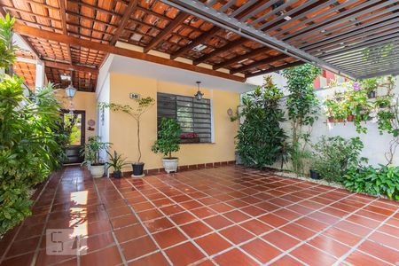 Garagem de casa à venda com 3 quartos, 140m² em Chácara Santo Antônio (zona Sul), São Paulo