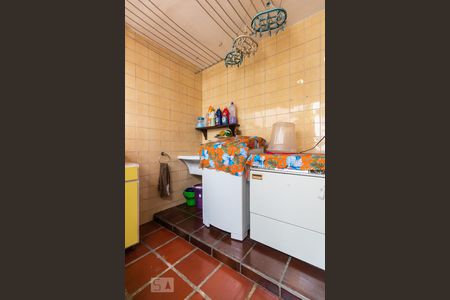 Casa à venda com 140m², 3 quartos e 2 vagasÁrea de Serviço