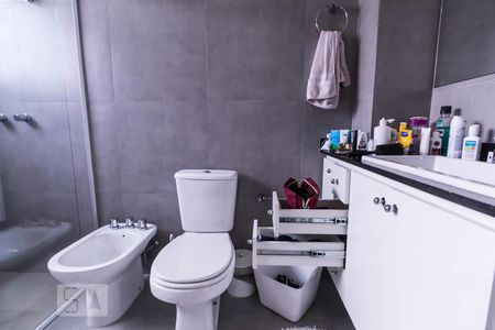 Banheiro de apartamento para alugar com 3 quartos, 130m² em Pacaembu., São Paulo