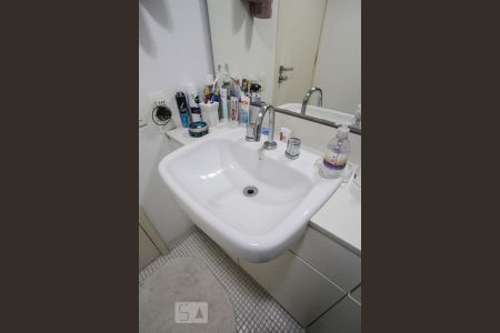 Apartamento à venda com 80m², 2 quartos e 1 vaga Apartamento à venda com 80m², 2 quartos e 1 vagaBanheiro