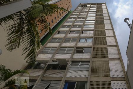 Apartamento à venda com 80m², 2 quartos e 1 vaga Apartamento à venda com 80m², 2 quartos e 1 vagaFachada