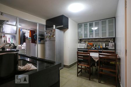 Apartamento à venda com 80m², 2 quartos e 1 vaga Apartamento à venda com 80m², 2 quartos e 1 vagaCozinha