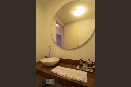 Apartamento à venda com 80m², 2 quartos e 1 vaga Apartamento à venda com 80m², 2 quartos e 1 vagaLavabo
