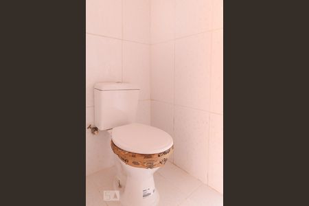 Casa para alugar com 150m², 2 quartos e 2 vagas Casa para alugar com 150m², 2 quartos e 2 vagasBanheiro de serviço