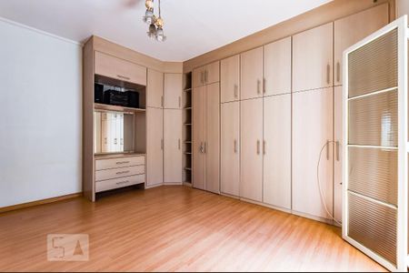 Casa à venda com 200m², 4 quartos e 3 vagasSuíte 1