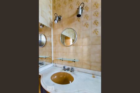 Casa à venda com 200m², 4 quartos e 3 vagasBanheiro