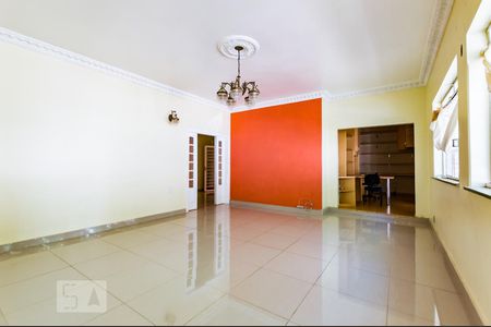 Sala de casa à venda com 4 quartos, 200m² em Taquaral, Campinas