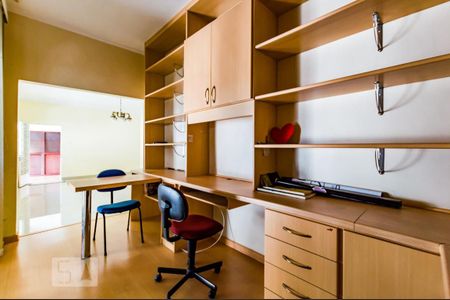 Escritório de casa à venda com 4 quartos, 200m² em Taquaral, Campinas