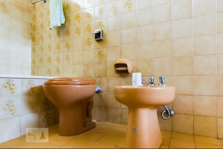 Casa à venda com 200m², 4 quartos e 3 vagasBanheiro