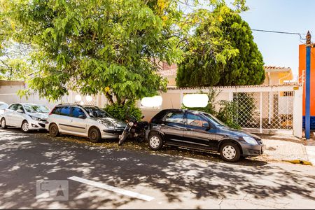 Casa à venda com 200m², 4 quartos e 3 vagasFachada