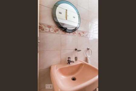 Casa à venda com 200m², 4 quartos e 3 vagasBanheiro