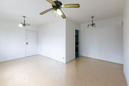 Apartamento à venda com 90m², 3 quartos e 1 vaga Apartamento à venda com 90m², 3 quartos e 1 vagaSala