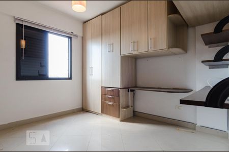 Quarto de apartamento à venda com 2 quartos, 92m² em Campestre, Santo André