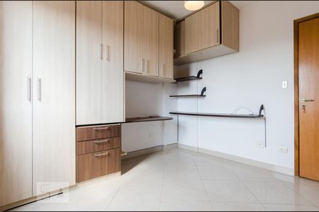 Quarto de apartamento à venda com 2 quartos, 92m² em Campestre, Santo André