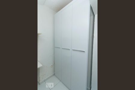 Guarda roupas de casa para alugar com 1 quarto, 40m² em Jardim Oriental, São Paulo