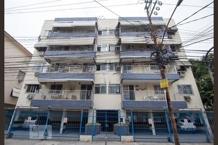 Apartamento à venda com 65m², 2 quartos e 1 vagaFachada