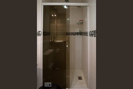 Box blindex de apartamento à venda com 2 quartos, 65m² em Maracanã, Rio de Janeiro