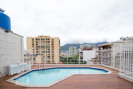 Apartamento à venda com 65m², 2 quartos e 1 vagaPiscina