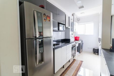 Cozinha de apartamento para alugar com 2 quartos, 83m² em Jardim Flor da Montanha, Guarulhos