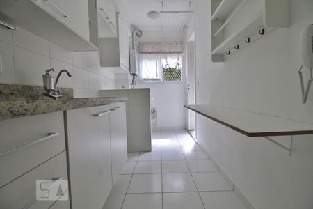 Cozinha de apartamento para alugar com 2 quartos, 60m² em Jardim das Vertentes, São Paulo