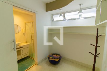 Apartamento para alugar com 130m², 3 quartos e 1 vaga Apartamento para alugar com 130m², 3 quartos e 1 vagaQuarto de Serviço