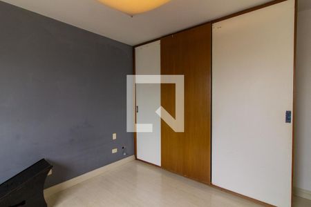 Apartamento para alugar com 130m², 3 quartos e 1 vaga Apartamento para alugar com 130m², 3 quartos e 1 vagaSuíte