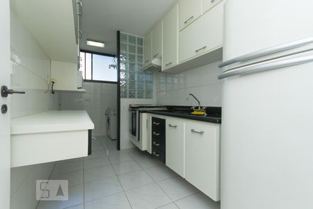 Apartamento para alugar com 60m², 2 quartos e 2 vagas Apartamento para alugar com 60m², 2 quartos e 2 vagasCozinha