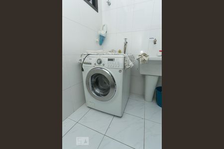 Apartamento para alugar com 60m², 2 quartos e 2 vagas Apartamento para alugar com 60m², 2 quartos e 2 vagasDetalhe da área de serviço