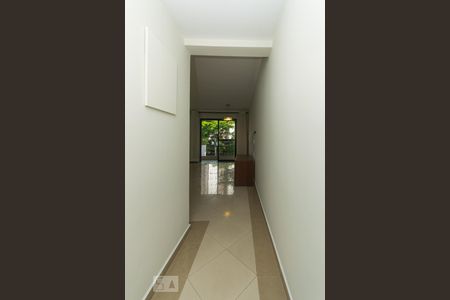 Corredor de apartamento para alugar com 2 quartos, 60m² em Vila Mascote, São Paulo