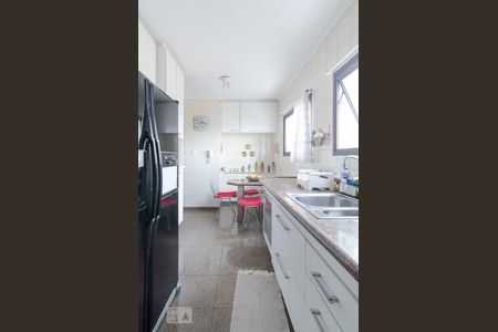 Apartamento para alugar com 159m², 3 quartos e 2 vagasCozinha