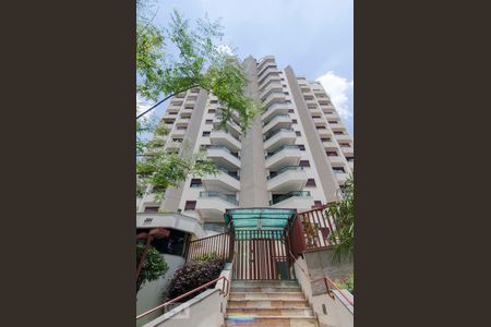 Apartamento para alugar com 159m², 3 quartos e 2 vagasFachada