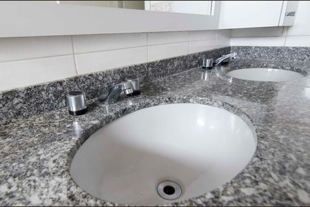 Apartamento para alugar com 159m², 3 quartos e 2 vagasBanheiro Suíte 1