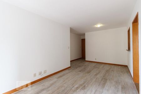 Sala de apartamento para alugar com 2 quartos, 72m² em Barra da Tijuca, Rio de Janeiro