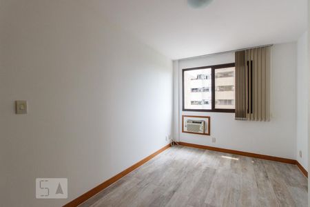 Suíte de apartamento para alugar com 2 quartos, 72m² em Barra da Tijuca, Rio de Janeiro