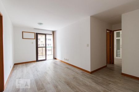 Sala de apartamento para alugar com 2 quartos, 72m² em Barra da Tijuca, Rio de Janeiro